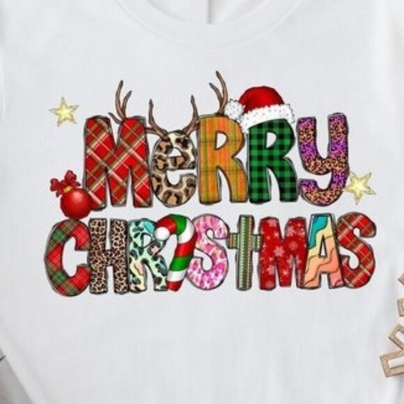 Merry Christmas Cute Family Holiday Graphic Tree Party Celebration Gift T-Shirt - Picture 2 of 5
